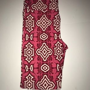 New Lularoe Valentine’s Geo OS Leggings
